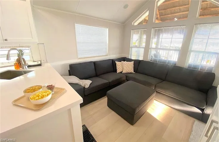 84961  Old  HWY, Islamorada, FL 33036
