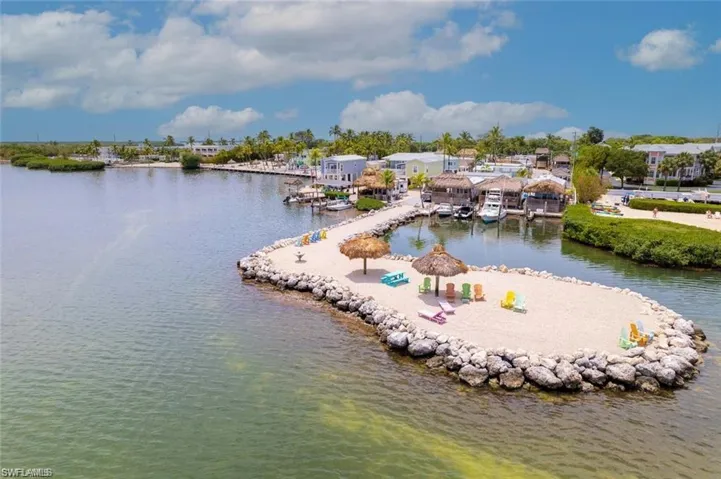 84961  Old  HWY, Islamorada, FL 33036