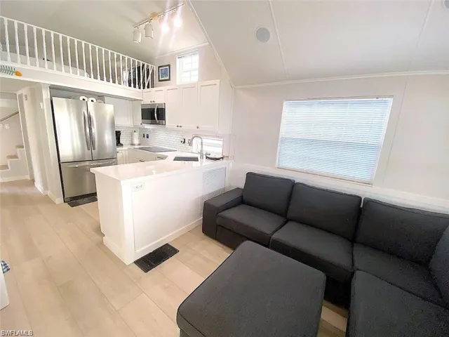 84961  Old  HWY, Islamorada, FL 33036