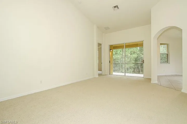 1315 Mariposa Cir 2-204, Naples, Florida 34105