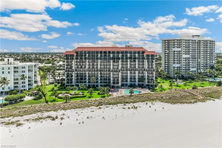 View of apartment building / complex