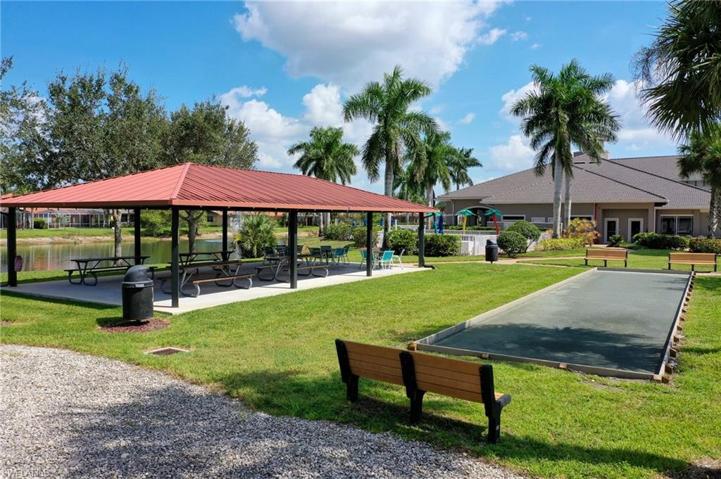 clubhouse amenities, bocce courts