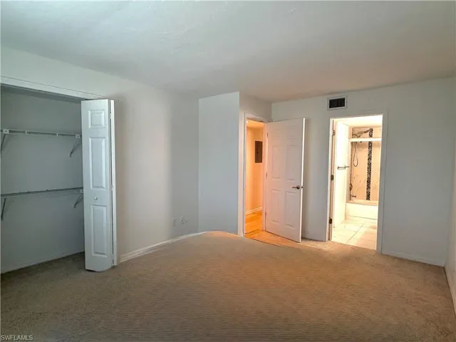 1001  Foxfire  LN, Naples, FL 34104