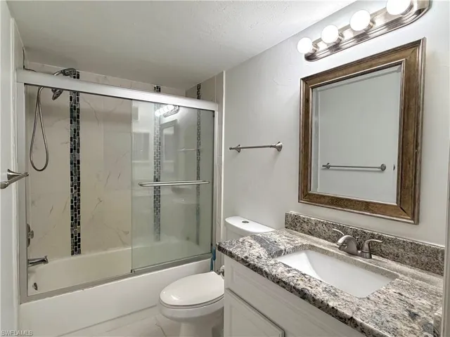 1001  Foxfire  LN, Naples, FL 34104