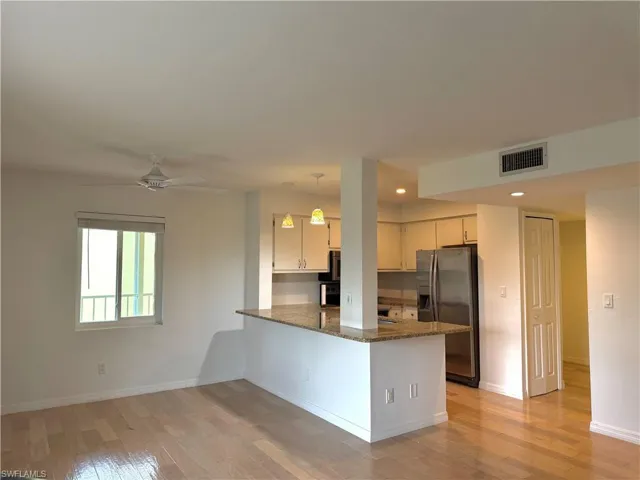 1001  Foxfire  LN, Naples, FL 34104