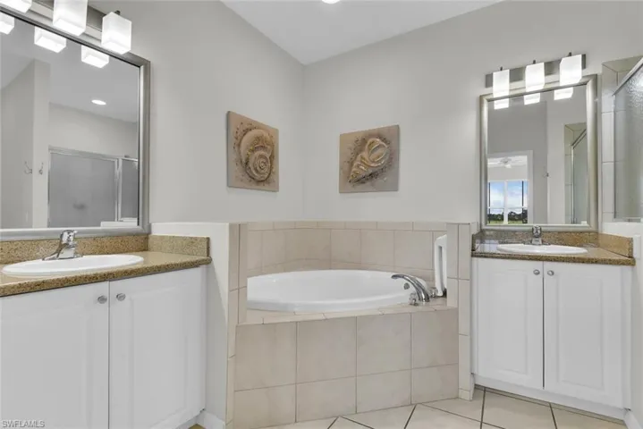 7925  Mahogany Run  LN, Naples, FL 34113