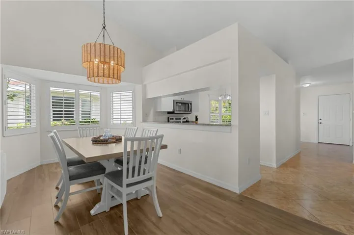 4907 Europa Dr, Naples, Florida 34105
