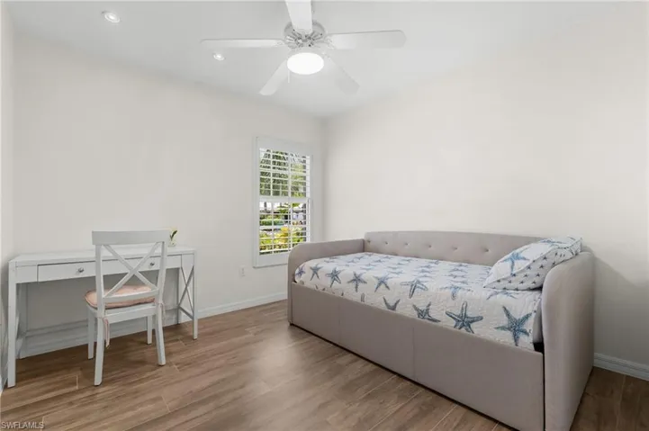 4907 Europa Dr, Naples, Florida 34105