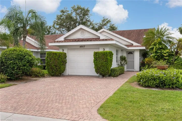 4907 Europa Dr, Naples, Florida 34105