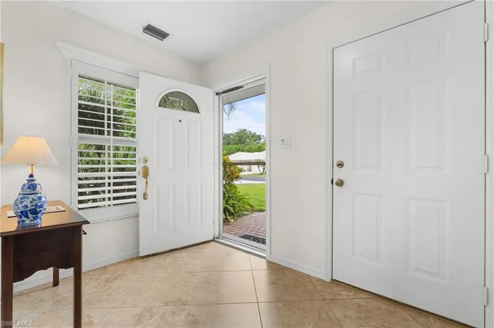 4907 Europa Dr, Naples, Florida 34105