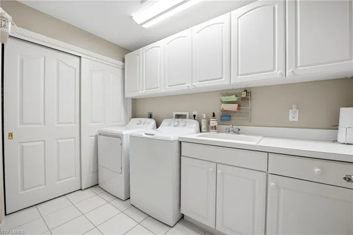 8355 Mystic Greens Way 1904, Naples, Florida 34113