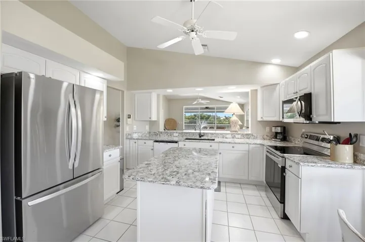 8355 Mystic Greens Way 1904, Naples, Florida 34113