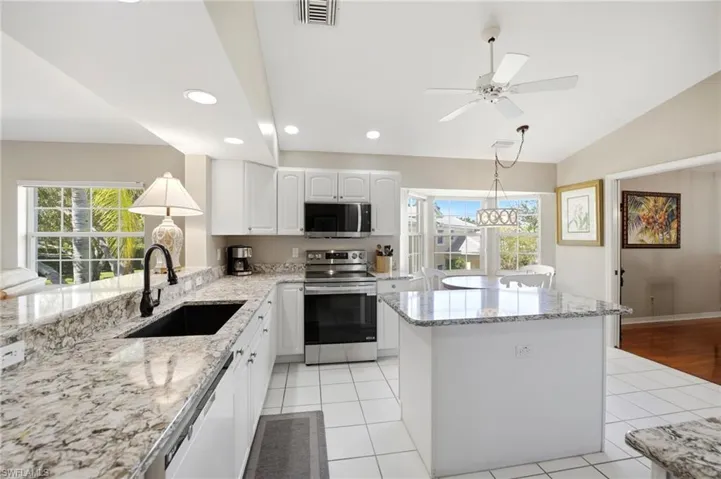 8355 Mystic Greens Way 1904, Naples, Florida 34113