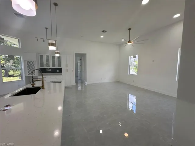 2220 18th Ave, Cape Coral, Florida 33990