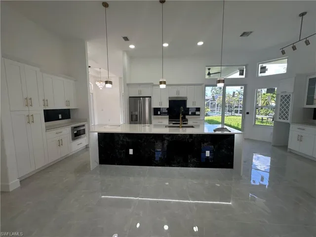 2220 18th Ave, Cape Coral, Florida 33990