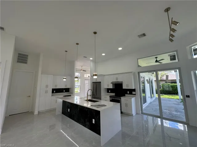 2220 18th Ave, Cape Coral, Florida 33990
