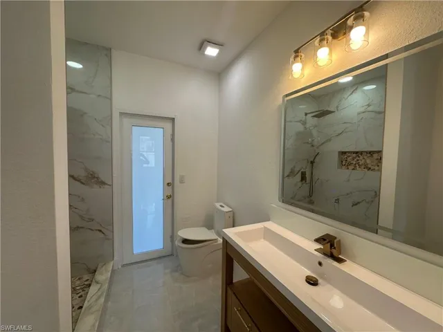 2220 18th Ave, Cape Coral, Florida 33990
