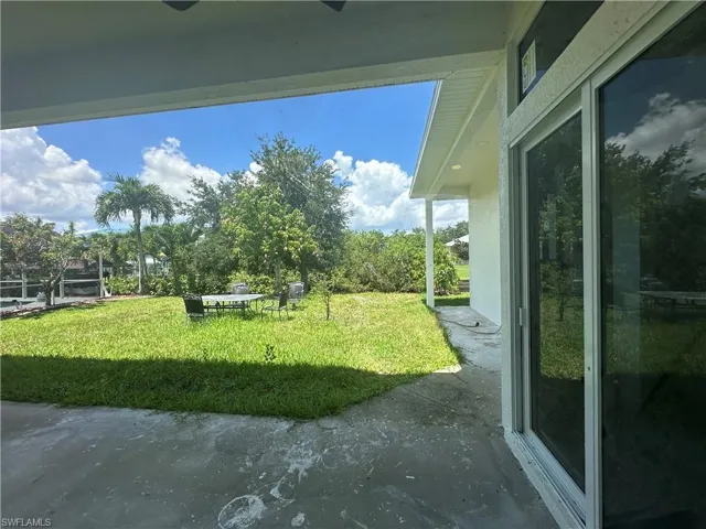 2220 18th Ave, Cape Coral, Florida 33990
