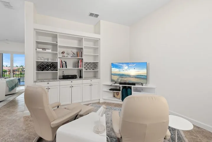 With Butler Pantry , wine bar or coffee bar