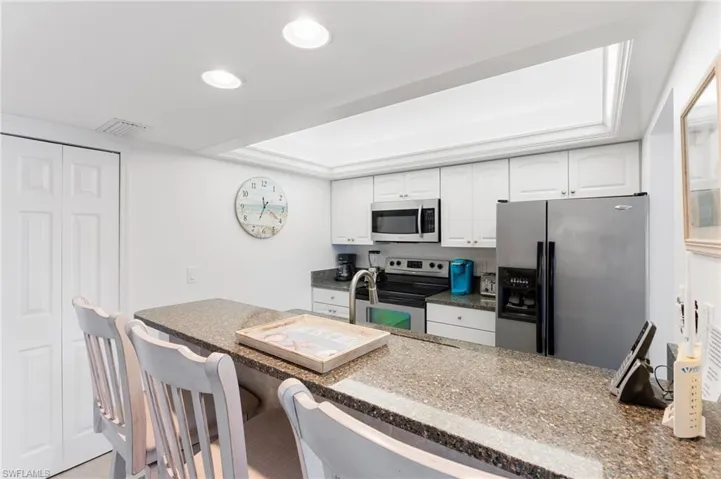 Kitchen/Tray Ceiling