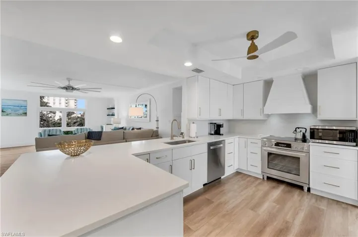 Quartz countertops, Bosch appliances