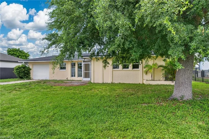 1129 Se 18th Ter, Cape Coral, Florida 33990
