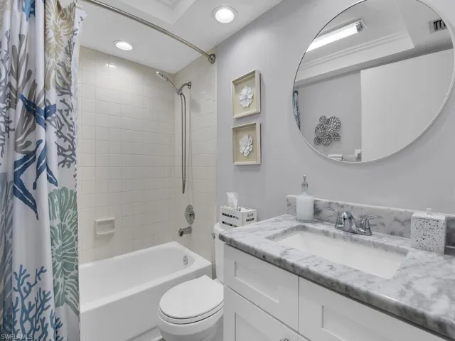 8474  Charter Club  CIR, Fort Myers, FL 33919