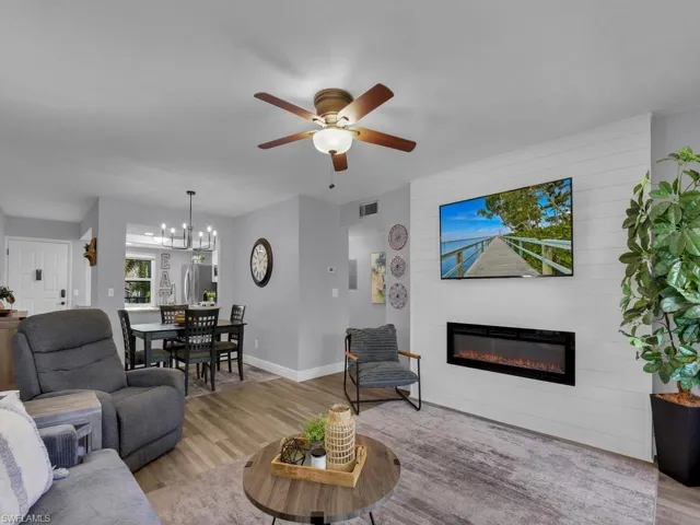 8474  Charter Club  CIR, Fort Myers, FL 33919