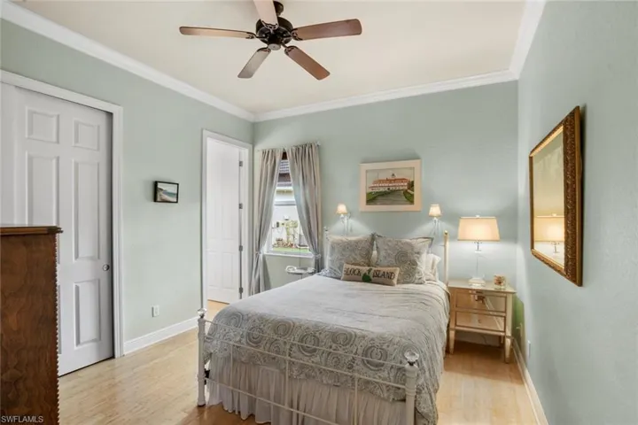 1st Guest bedroom - 1st floor, w/ensuite bath