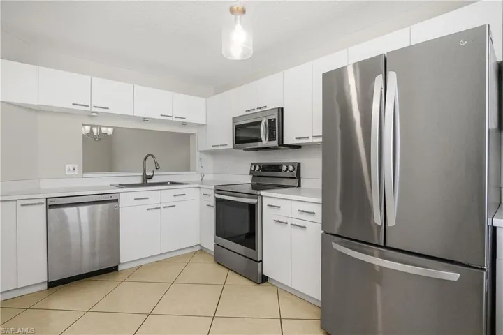 7774  Jewel  LN, Naples, FL 34109