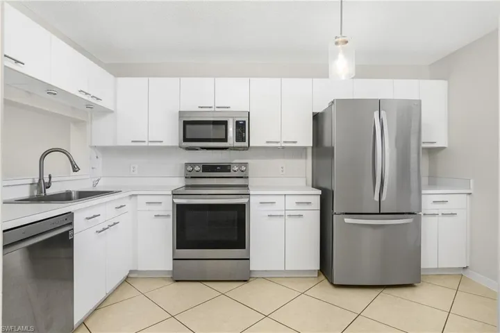 7774  Jewel  LN, Naples, FL 34109