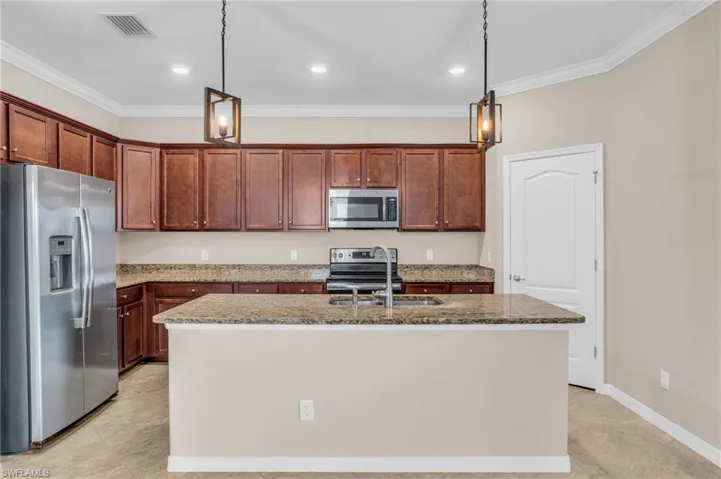 2061 Hamlin St, Naples, Florida 34120