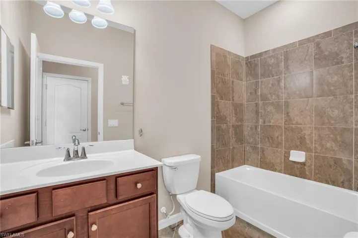 2061 Hamlin St, Naples, Florida 34120