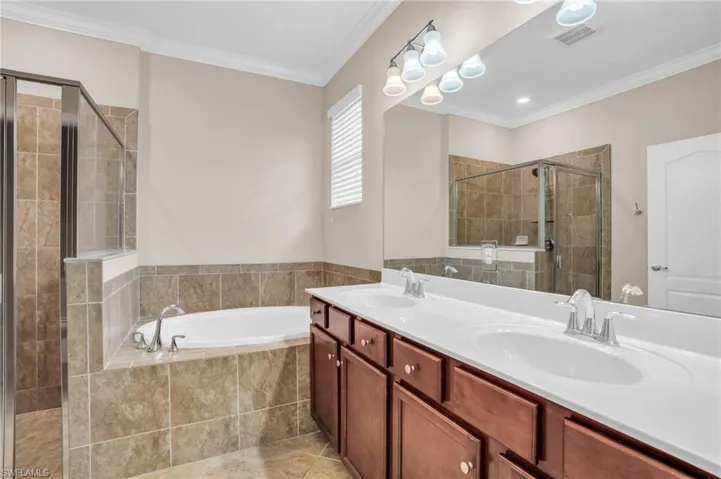2061 Hamlin St, Naples, Florida 34120