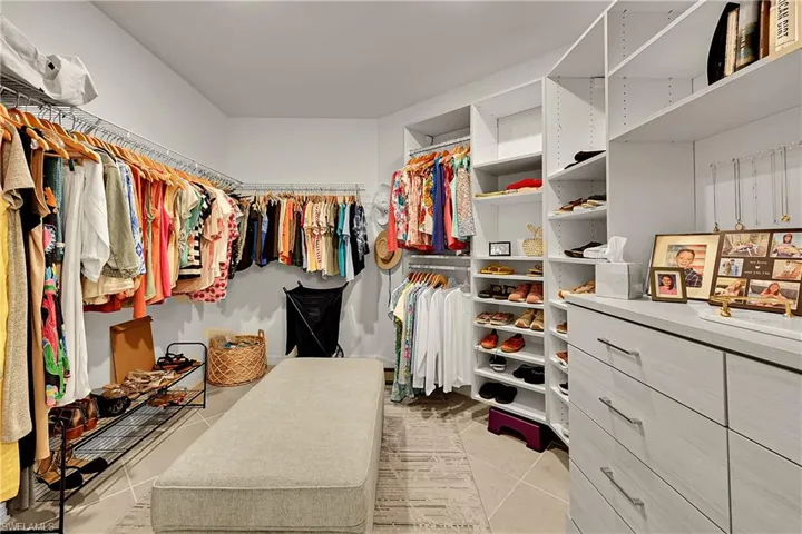 PRIMARY CUSTOM LARGE CLOSET