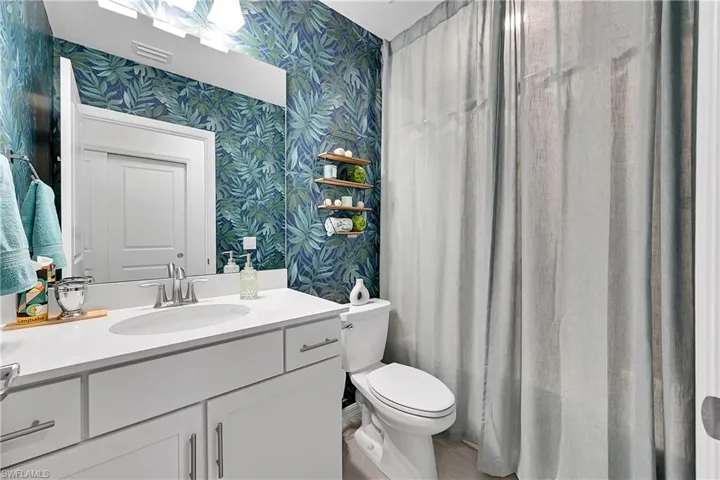 GUEST BATHROOM TUB/SHOWER COMBO