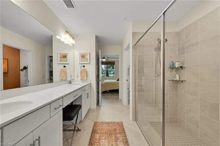LARGE WALK IN SHOWER