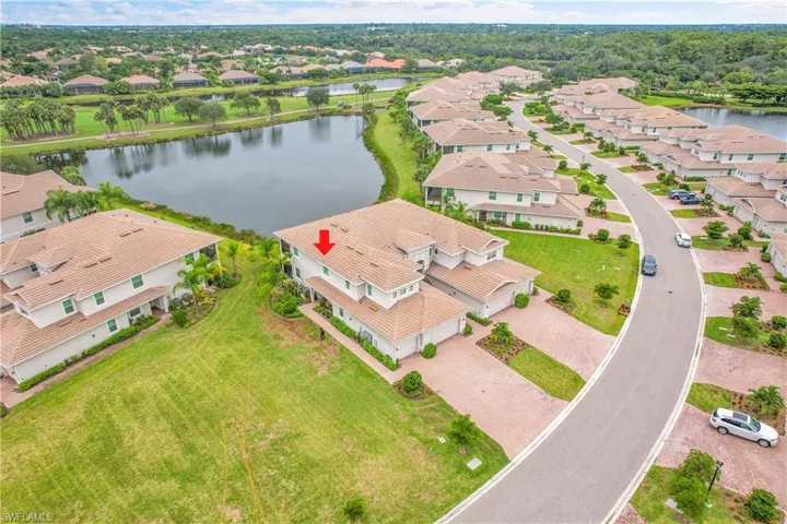 END UNIT BOTTOM FLLOR WATERVIEW