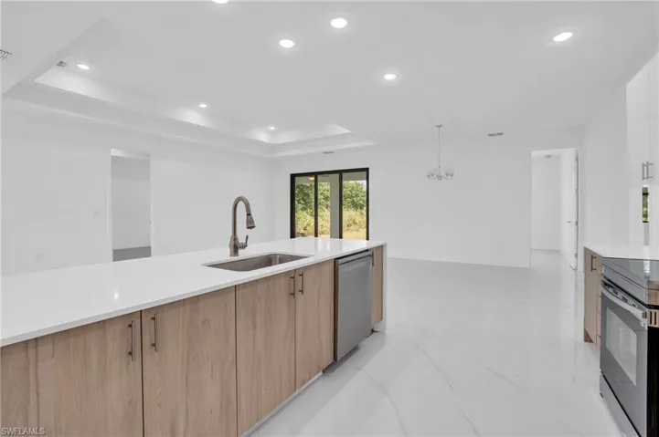 813  Poinsettia  AVE, Lehigh Acres, FL 33972