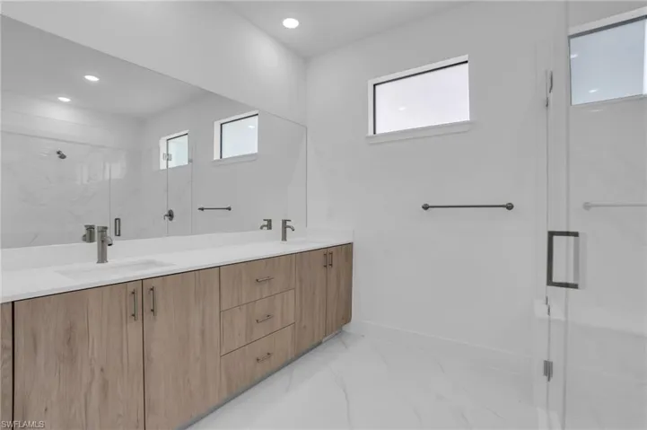 813  Poinsettia  AVE, Lehigh Acres, FL 33972