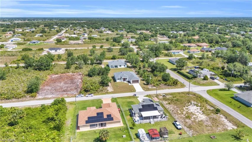 813  Poinsettia  AVE, Lehigh Acres, FL 33972
