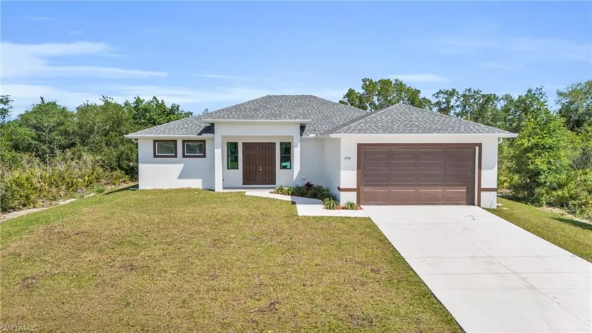 813  Poinsettia  AVE, Lehigh Acres, FL 33972