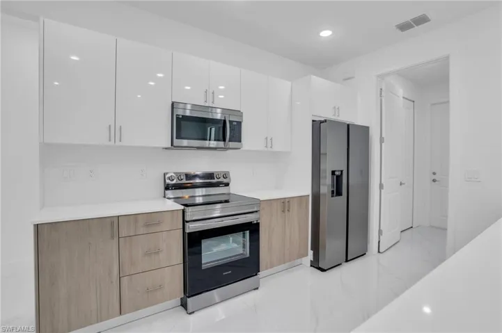 813  Poinsettia  AVE, Lehigh Acres, FL 33972