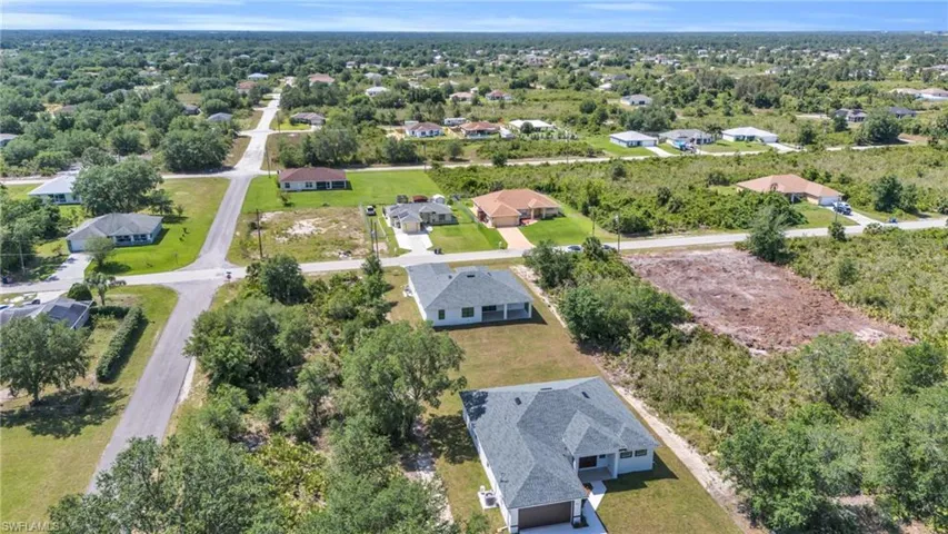 813  Poinsettia  AVE, Lehigh Acres, FL 33972