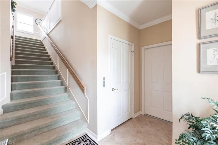 Foyer has closet and elevator