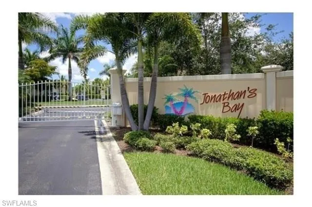 ENTRANCE TO COMMUNITY