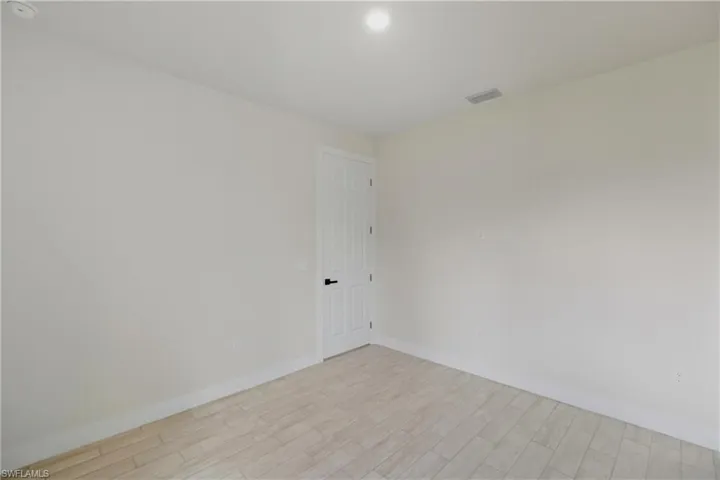2705  64th W ST, Lehigh Acres, FL 33971