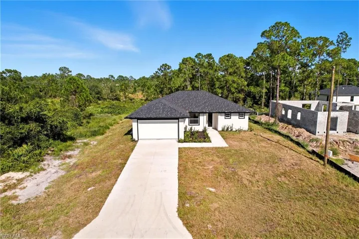 2705  64th W ST, Lehigh Acres, FL 33971