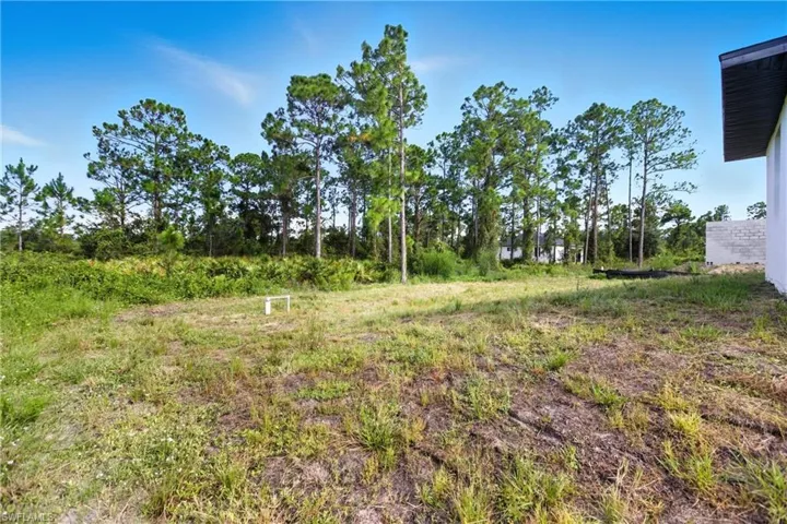 2705  64th W ST, Lehigh Acres, FL 33971