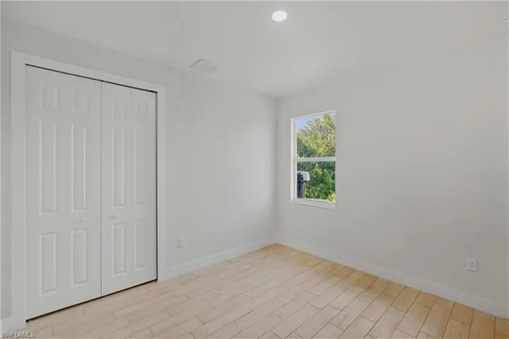 2705  64th W ST, Lehigh Acres, FL 33971